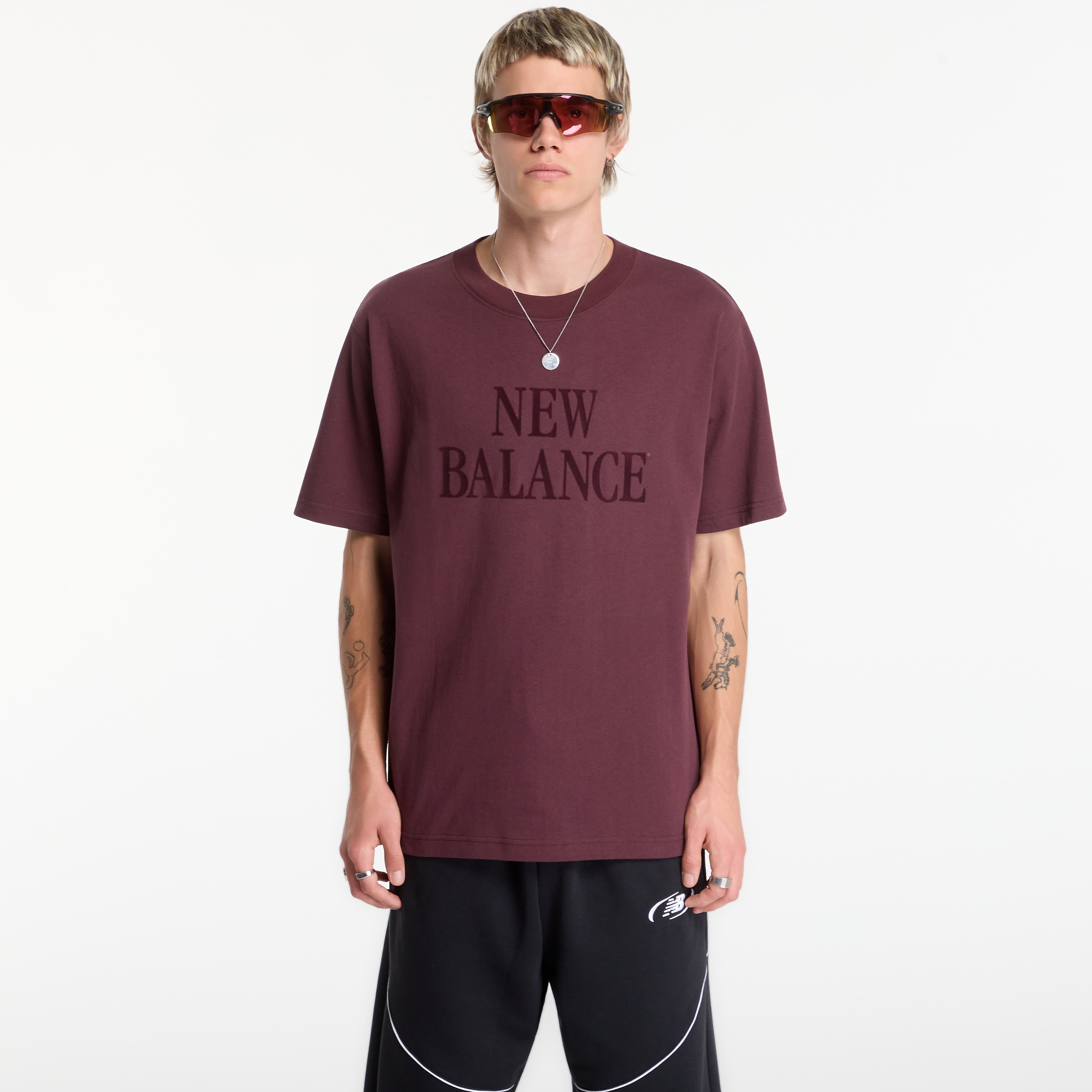 Тениска New Balance Athletics Flocked Logo T-Shirt Cherry Leather S