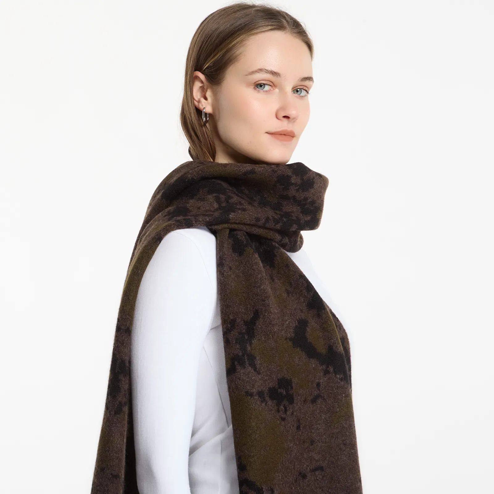 Bufandas para hombre Carhartt WIP Camo Disperse Scarf Camo Disperse Jacquard, Black