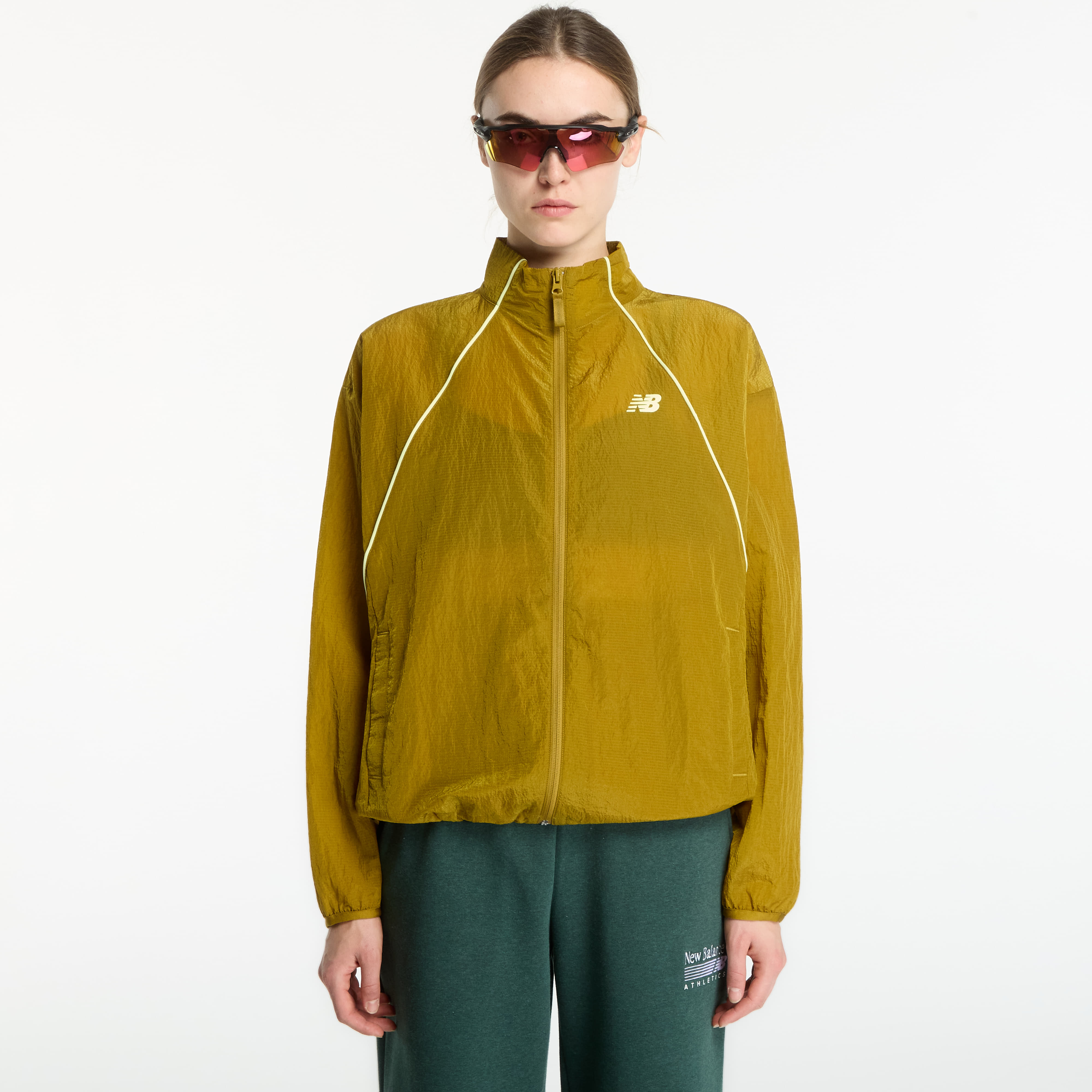 Ветровка New Balance Sport Legacy Jacket Basil Oil M