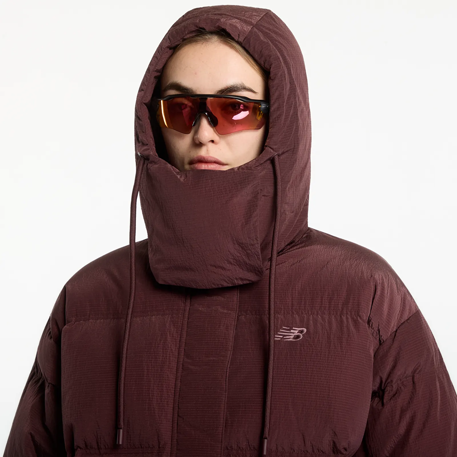 Naiste aluspintsakud New Balance Premium Puffer Jacket Cherry Leather