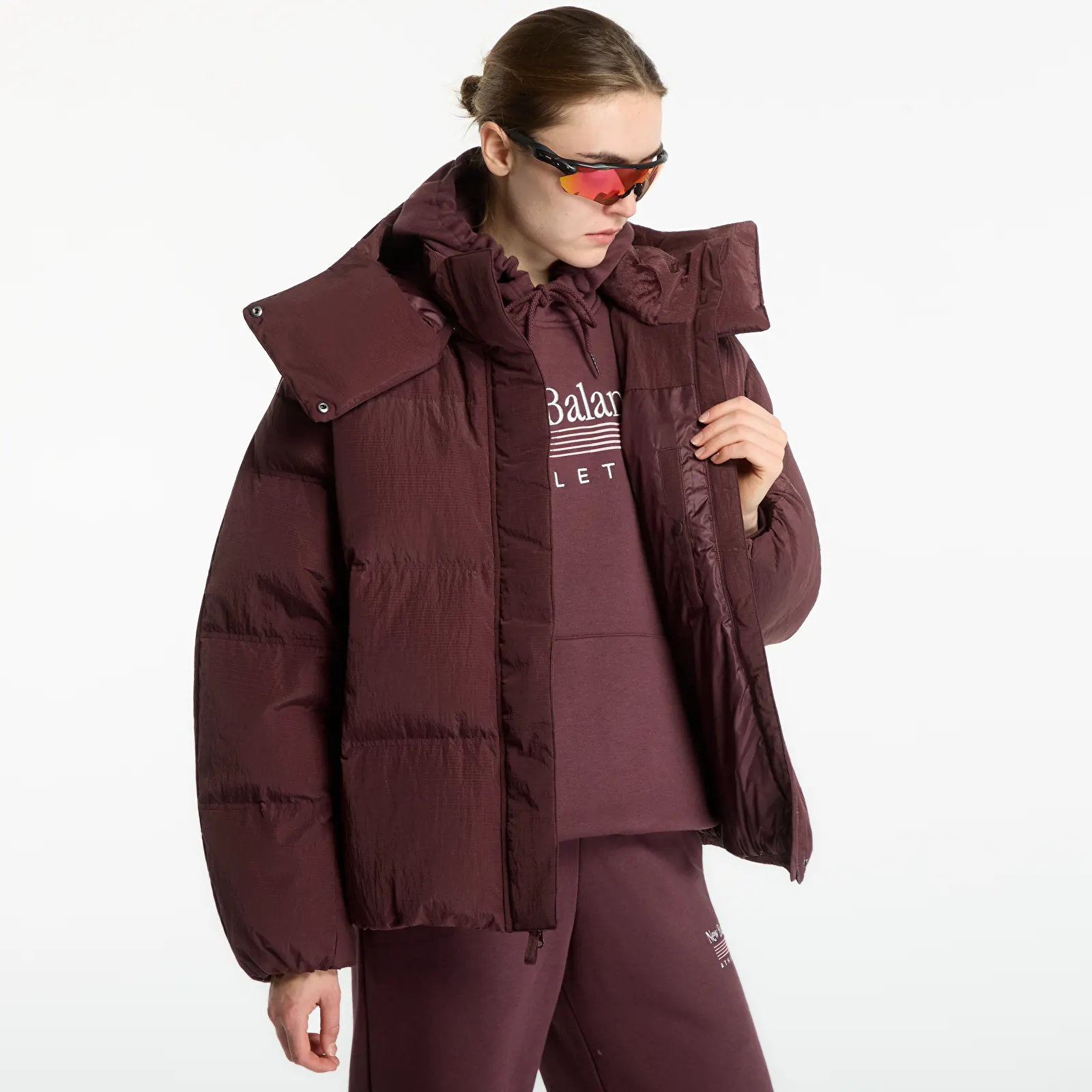 Naiste aluspintsakud New Balance Premium Puffer Jacket Cherry Leather