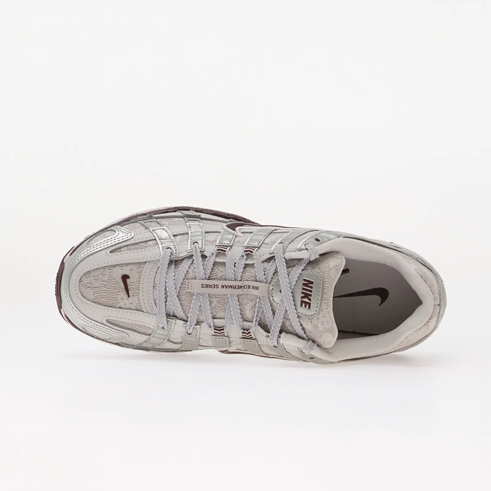 Sneakers donna Nike P-6000 Vast Grey/ Burgundy Crush-Metallic Silver