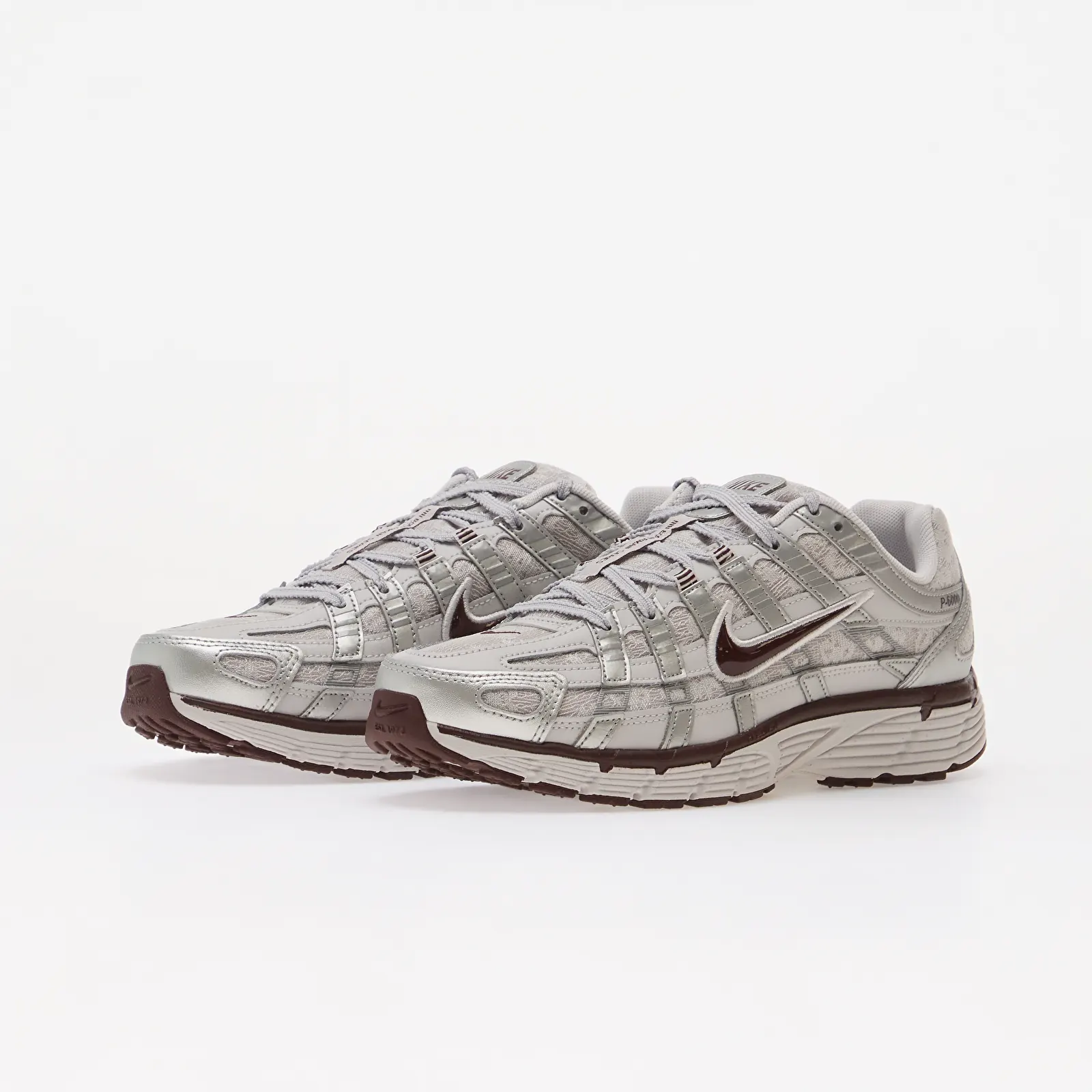 Sneakers donna Nike P-6000 Vast Grey/ Burgundy Crush-Metallic Silver