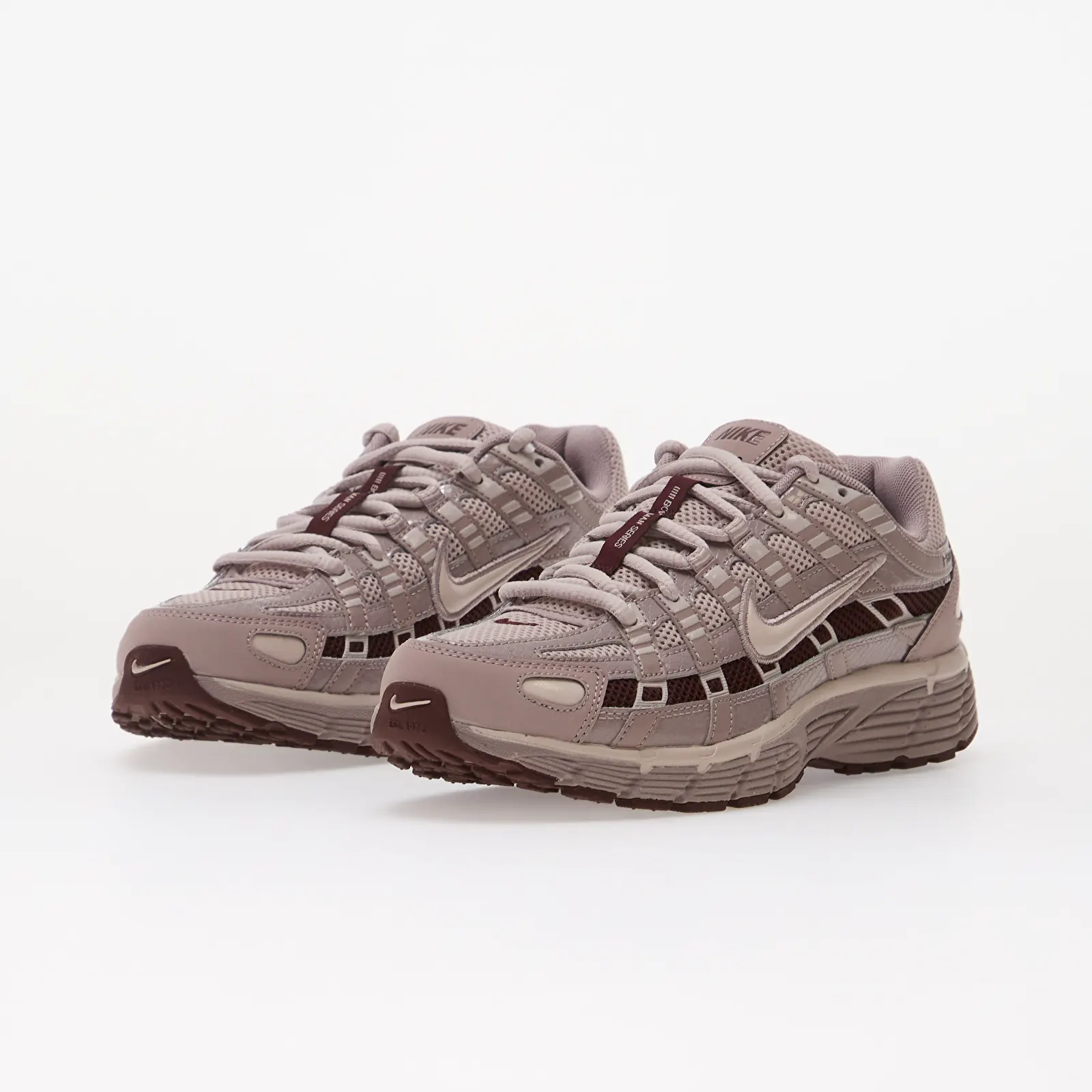 Dámske tenisky Nike P-6000 Lt Violet Ore/ Platinum Violet