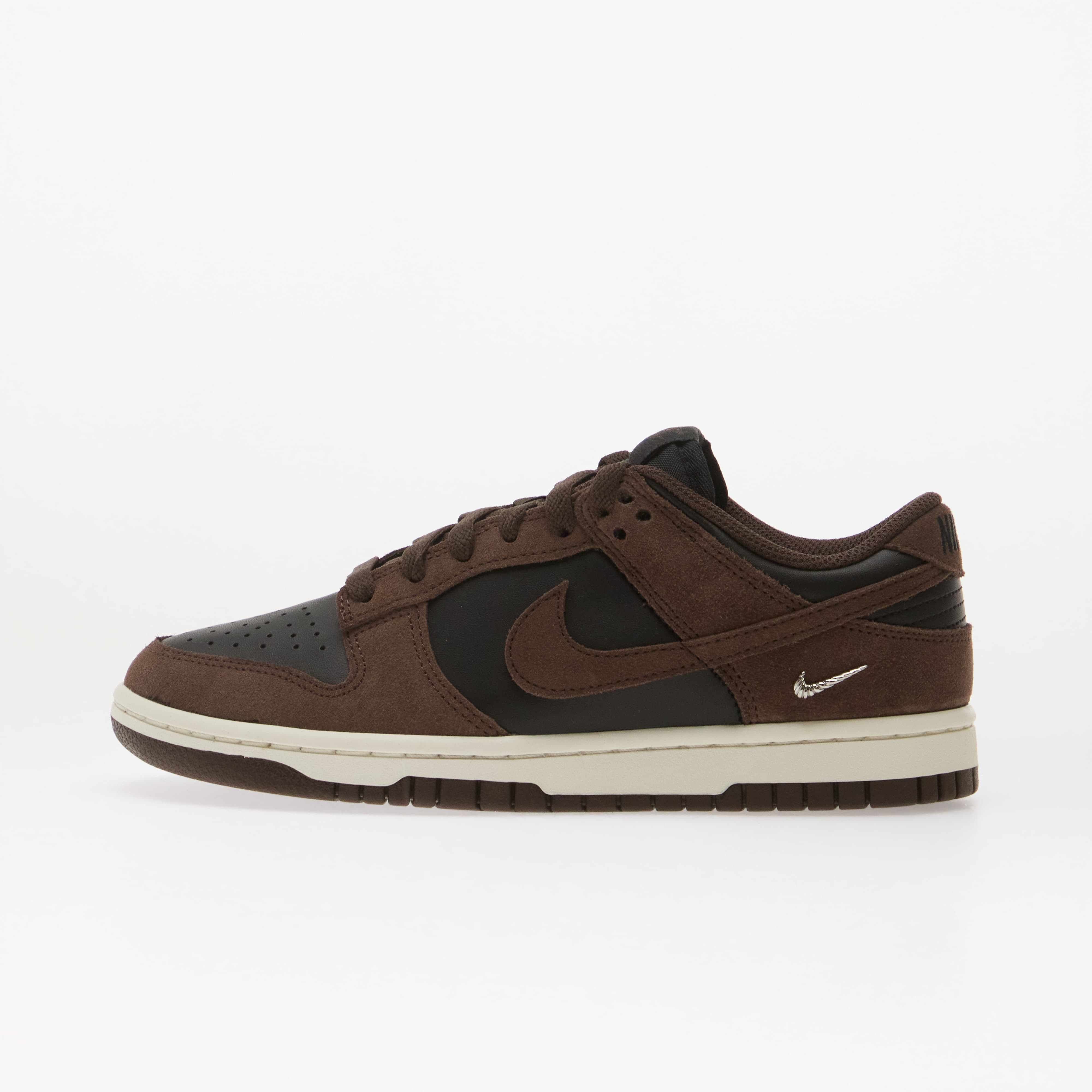 Сникърси Nike Dunk Low Suede Black/ Baroque Brown-Sail-Metallic Silver EUR 40
