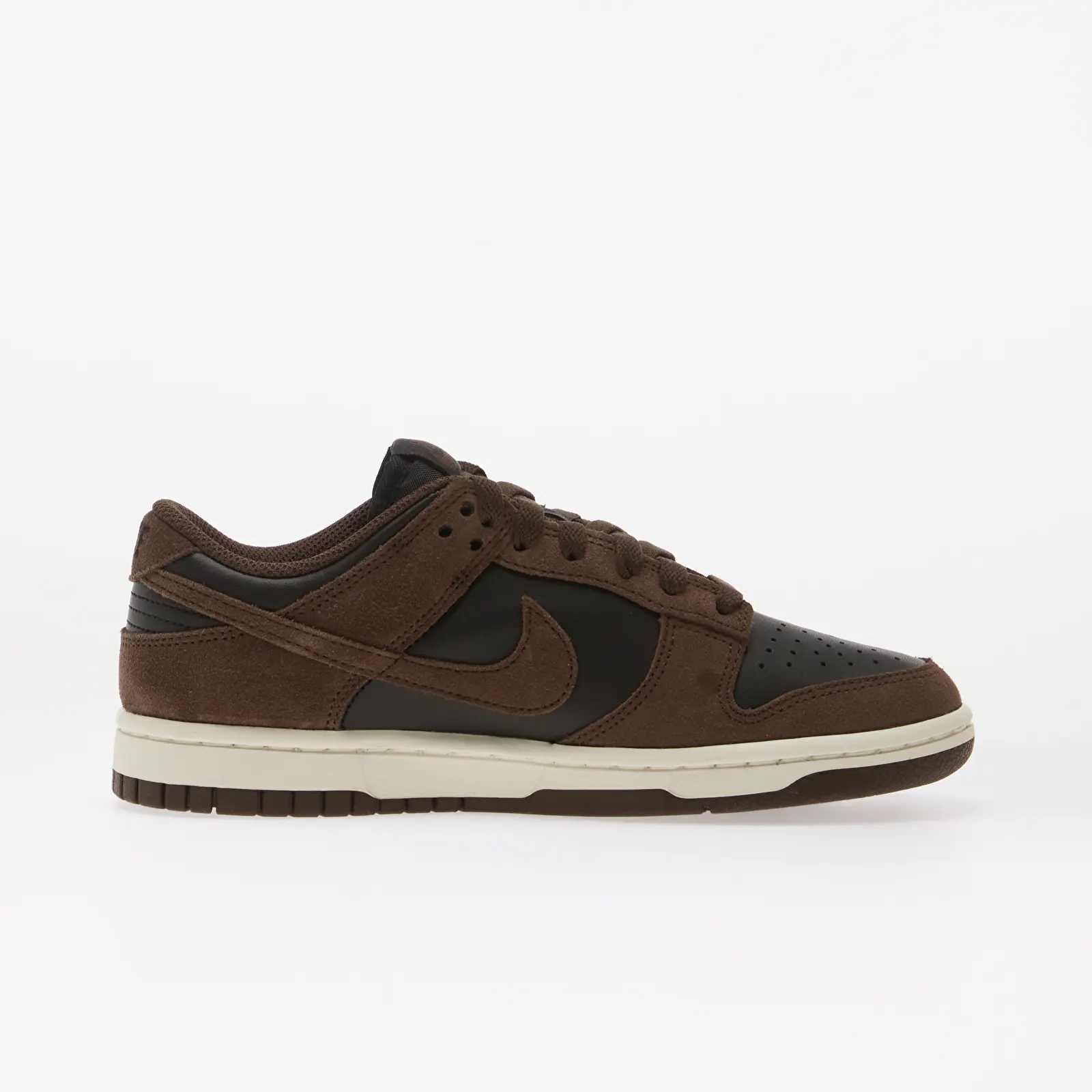 Женские кроссовки Nike Dunk Low Suede Black/ Baroque Brown-Sail-Metallic Silver