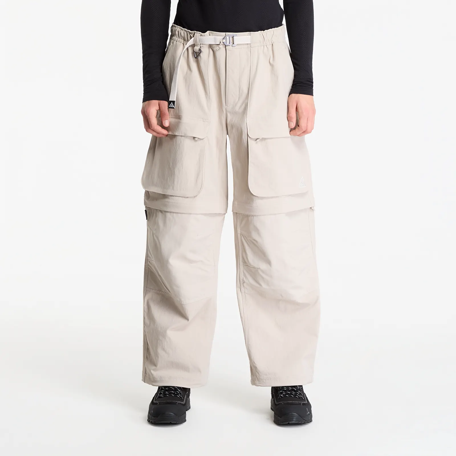 Мужские штаны Nike ACG "Smith Summit" Men's Zip Cargo Pants Cream Ii/ Summit White