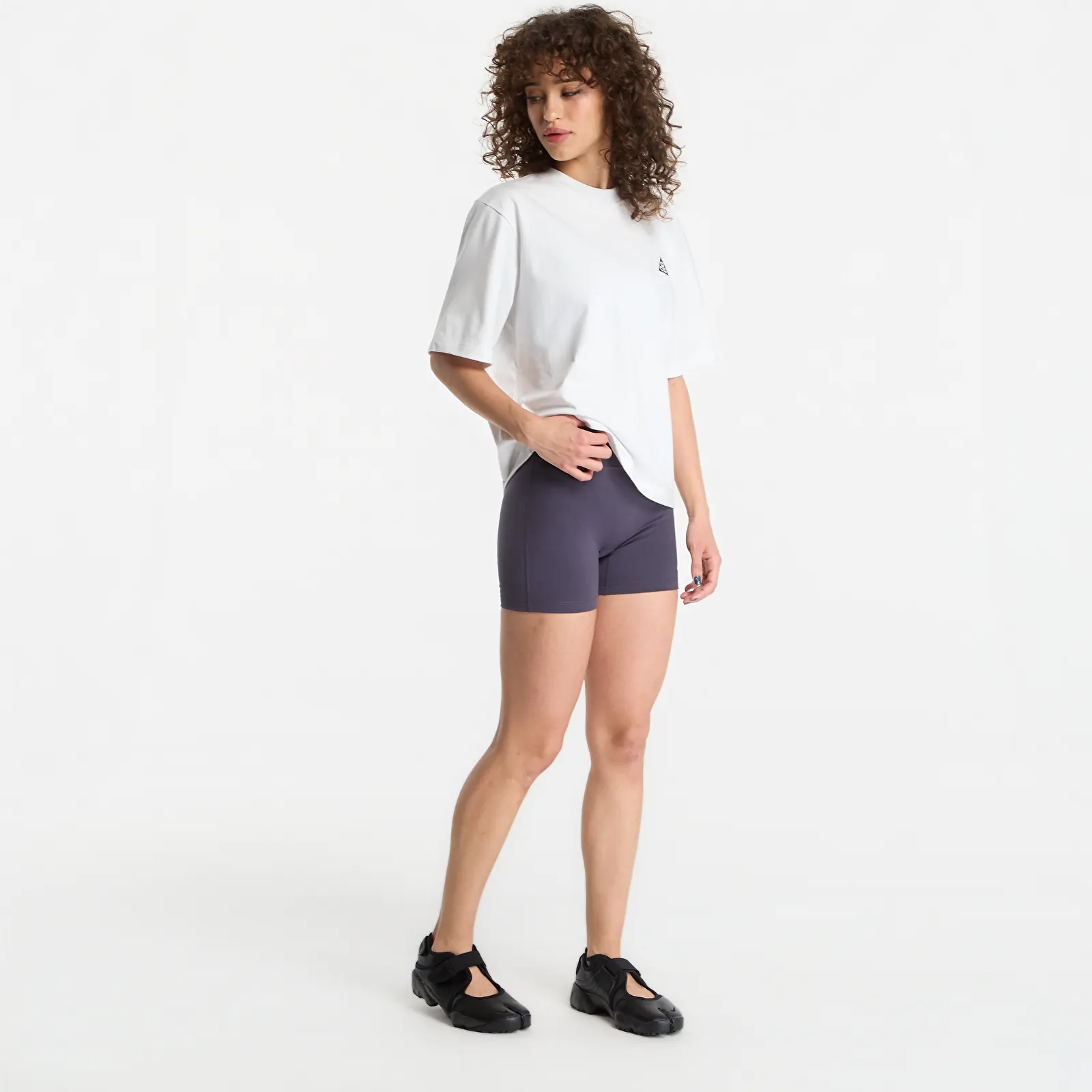 T-shirts femme Nike ACG Short-Sleeve T-Shirt Summit White/ Black