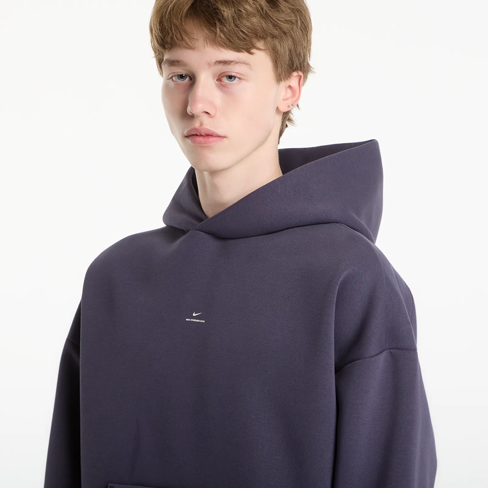 Men's sweatshirts Nike Standard Issue Therma-FIT Brushed Basketball Pullover Hoodie Gridiron/ Pale Ivory