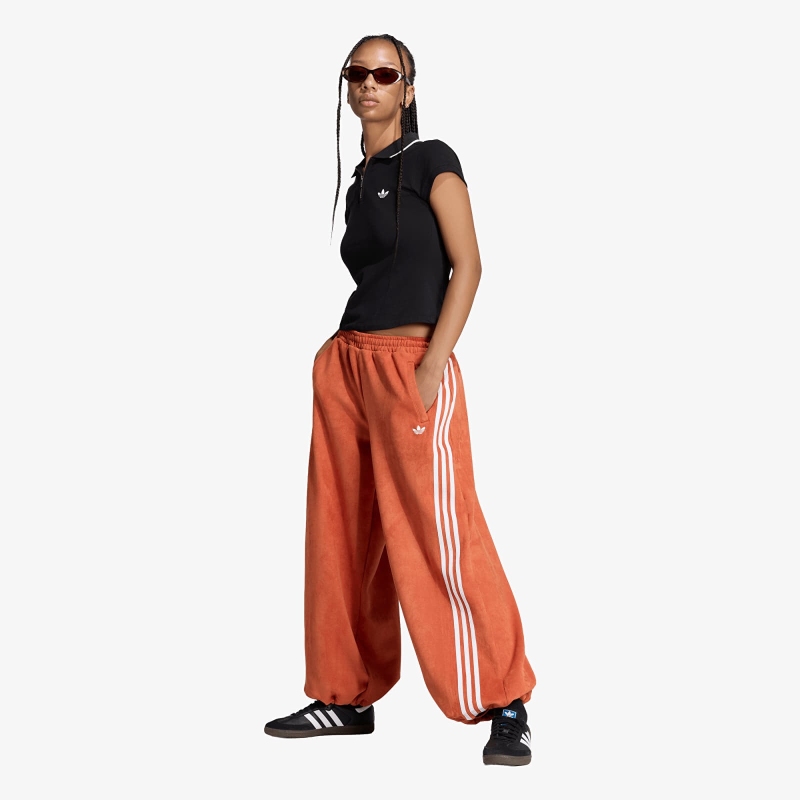Hosen für Frauen adidas Adilenium Season 6 Faux Suede Track Pant Vermillion
