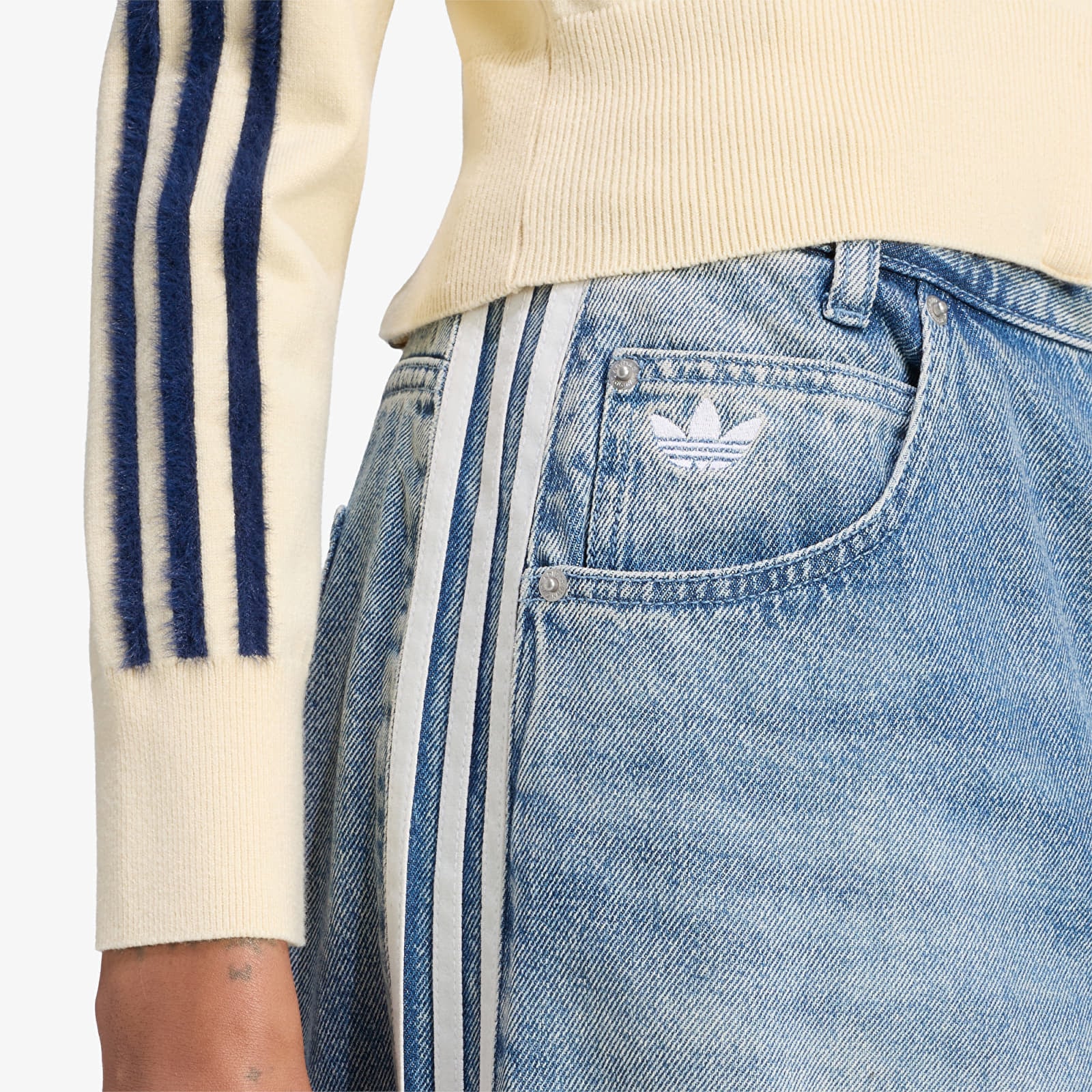 Jeans für Frauen adidas Adilenium Season 6 Baggy Denim Pants Blue