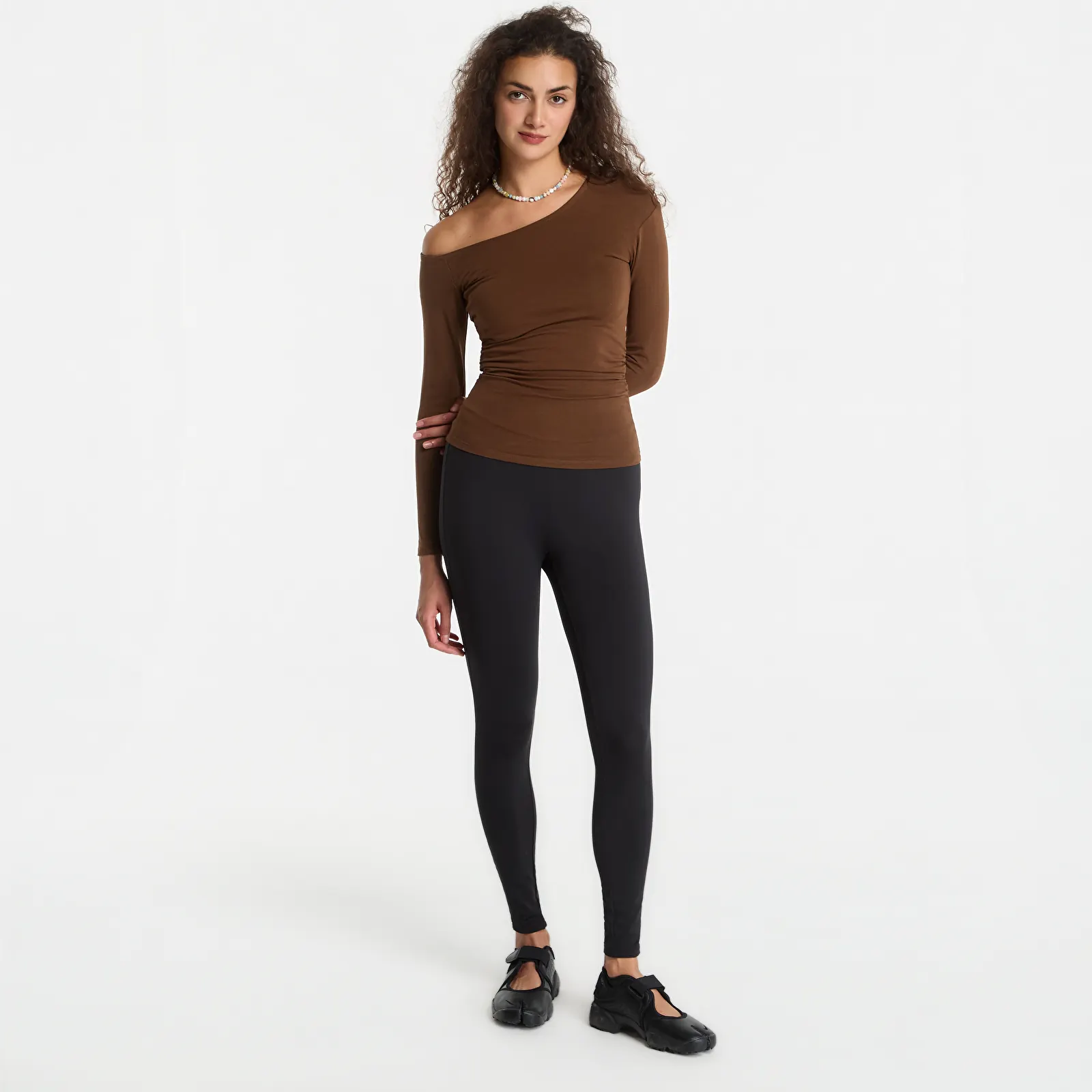 T-särgid Nike Sportswear Tight Off-Shoulder Long-Sleeve Top Cacao Wow/ Sail