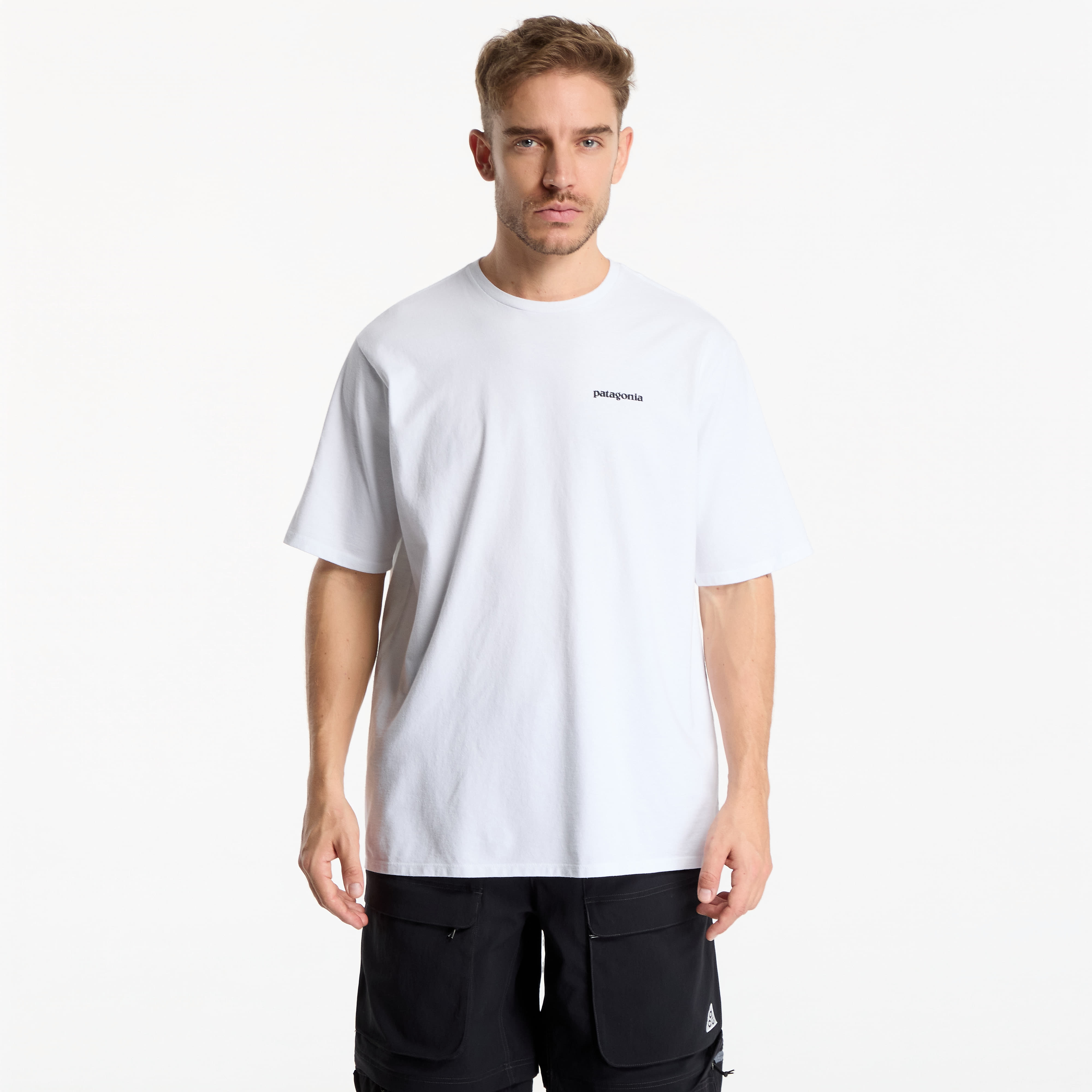 Тениска Patagonia P-6 Logo Responsibili-Tee Fiber White M