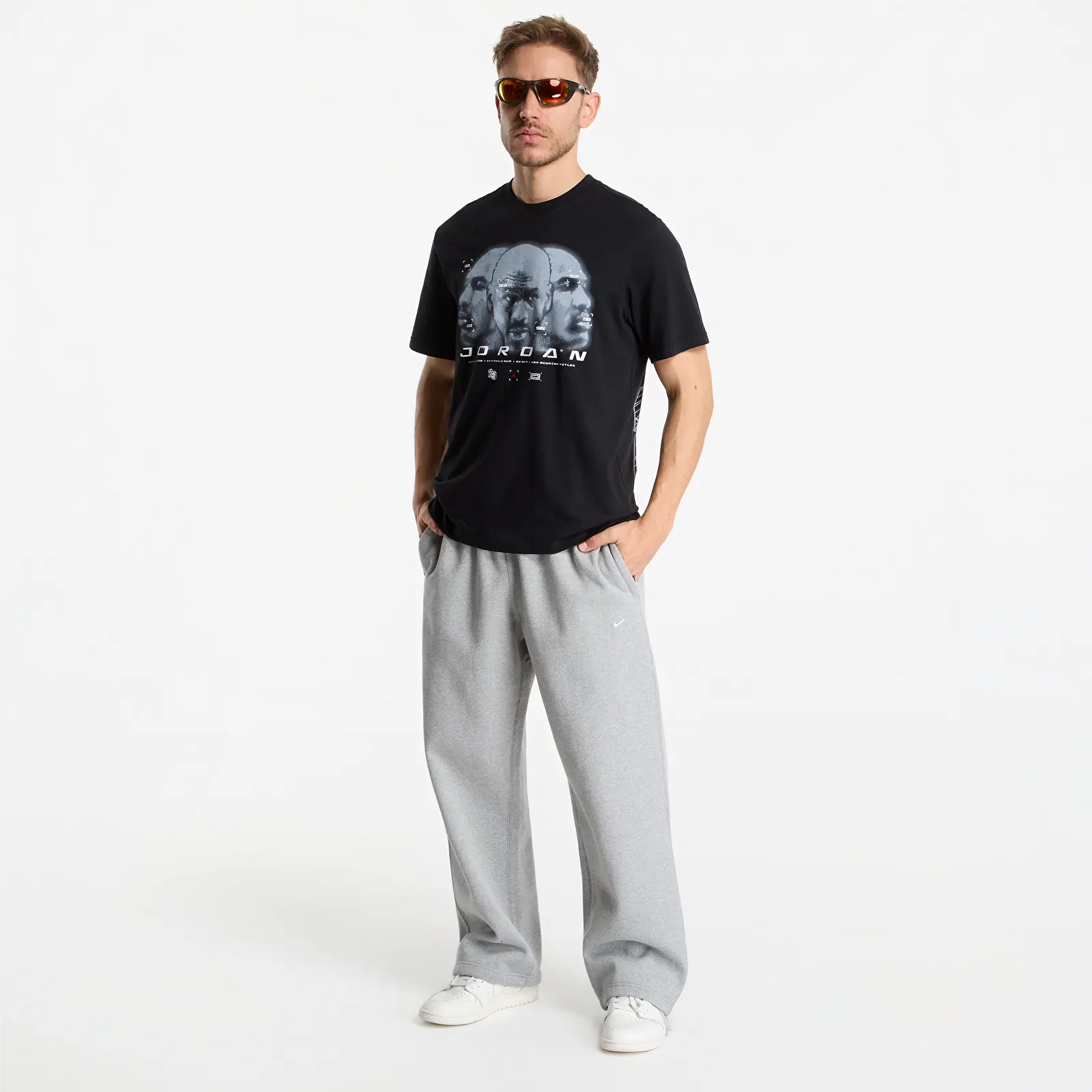 Meeste T-särgid Jordan Sport Men's Dri-FIT Graphic T-Shirt Black/ Pure Platinum