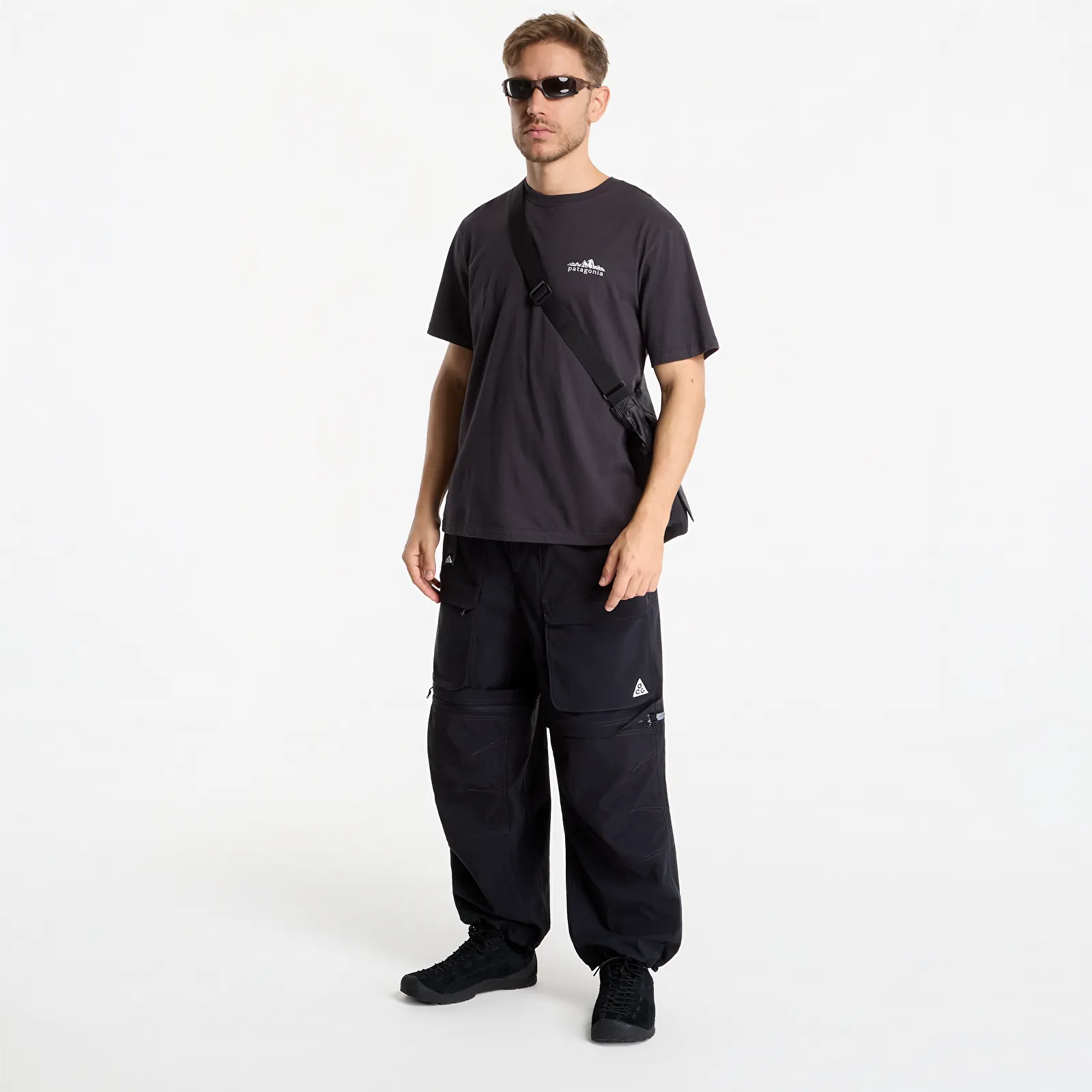T-Shirts Patagonia Fitz Roy Foothills T-Shirt Ink Black