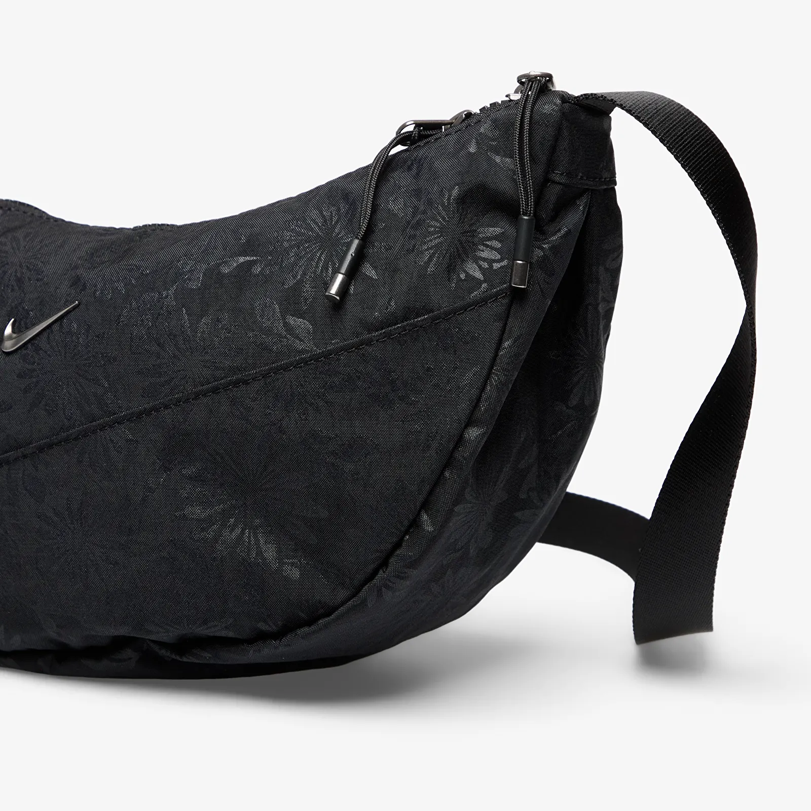 Pánske tašky cez rameno Nike Aura Floral Crescent Crossbody Bag (4L) Black/ Black/ Gunmetal