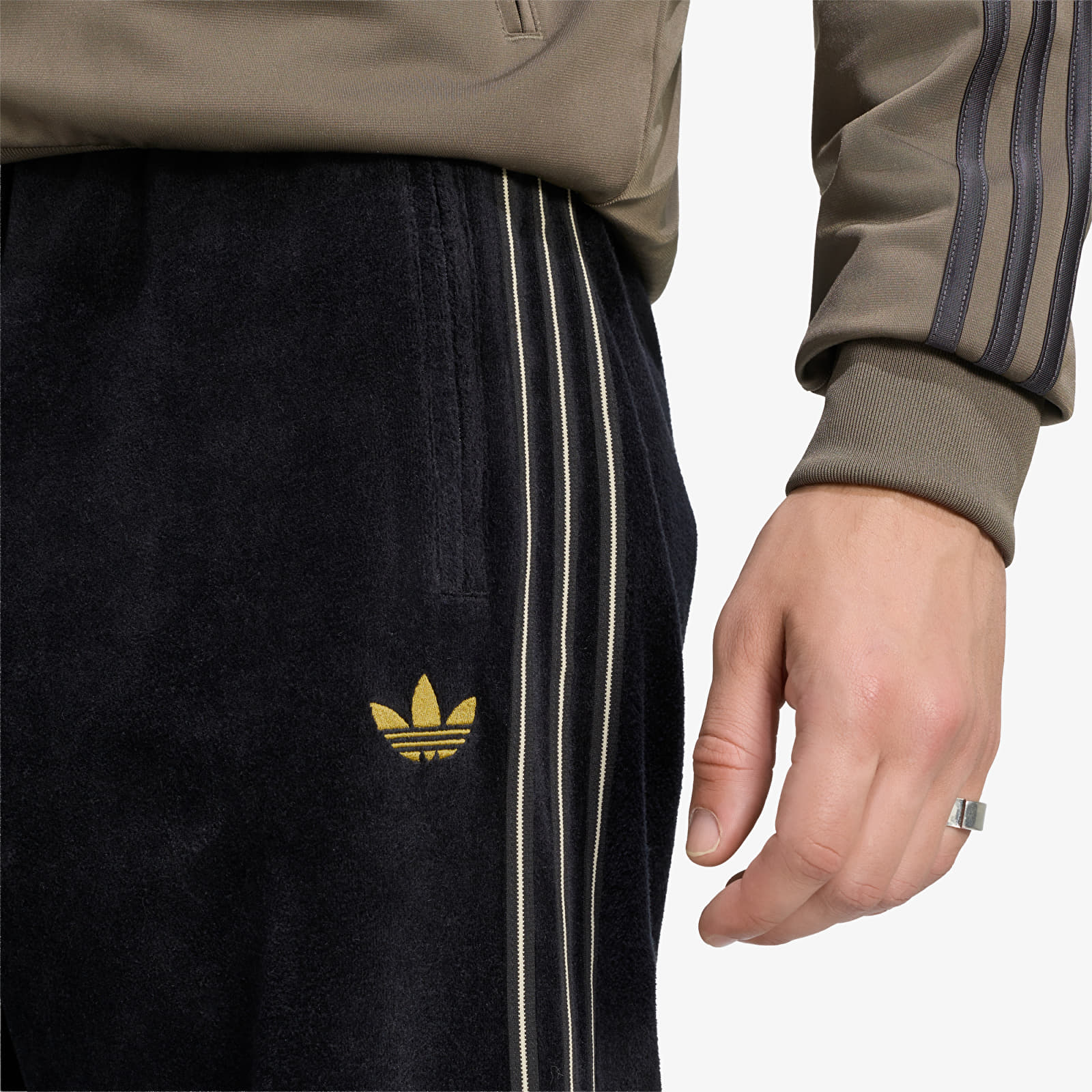 Pantaloni de trening pentru bărbați adidas Firebird Velour Track Pants Black
