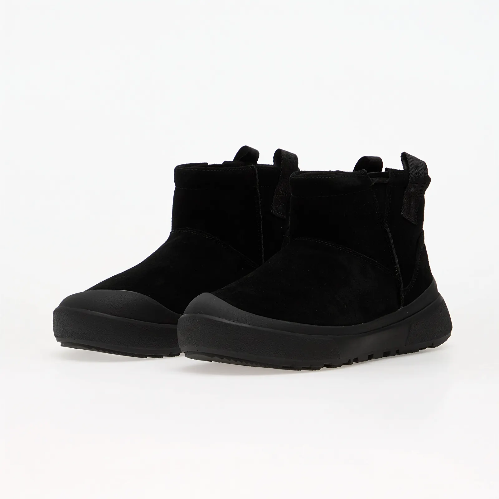 Meeste tossud ja kingad UGG M Classic Mini Outpost Black