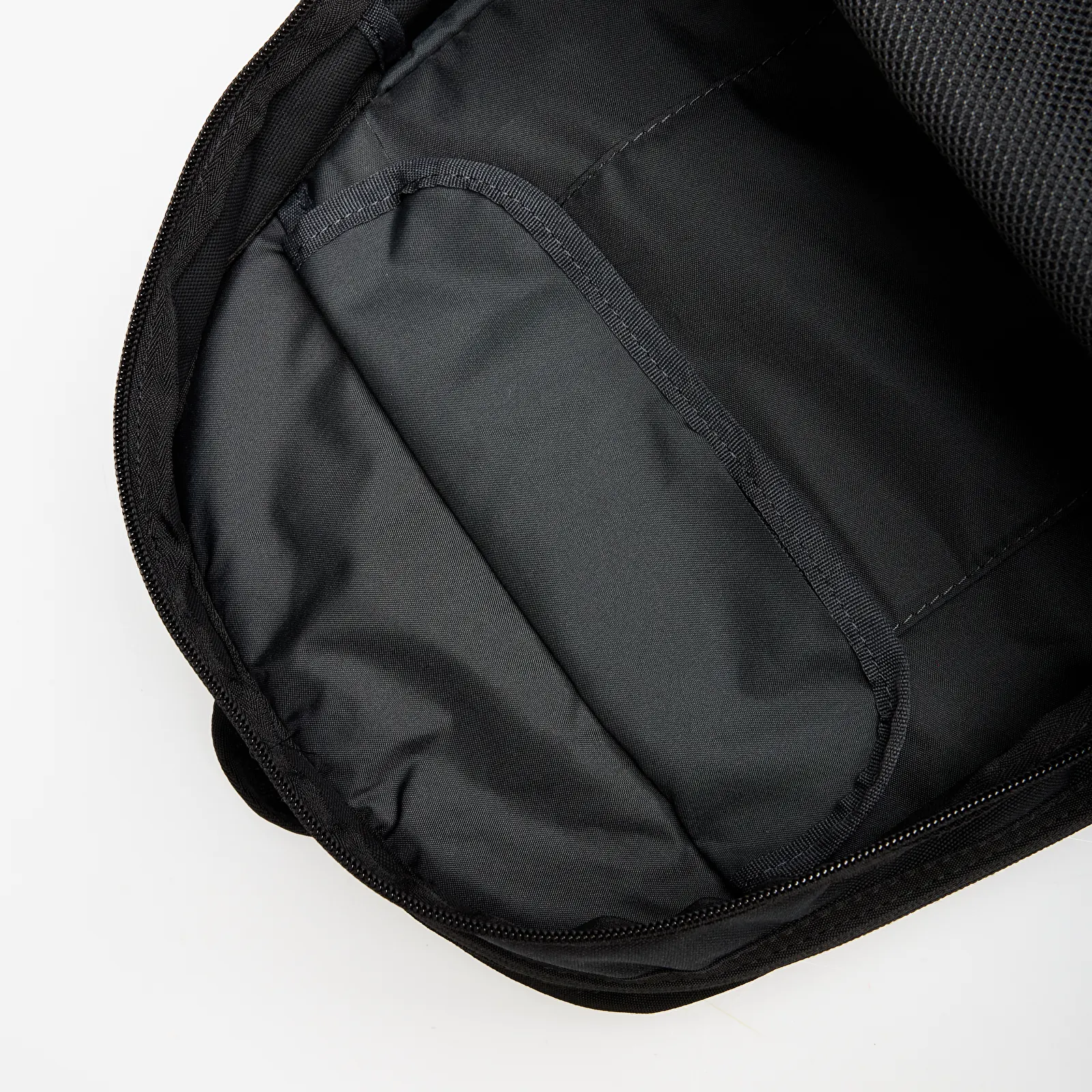Hátizsákok Nike Sportswear RPM Backpack 26L Black/ Black/ White