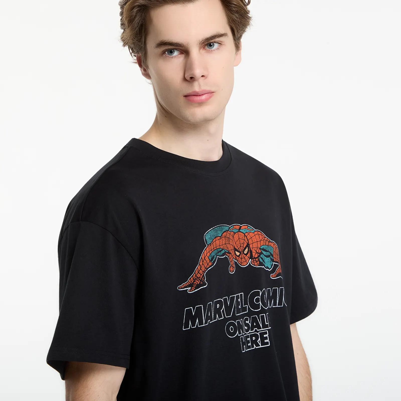 Pánske tričká Urban Classics Marvel Spiderman Marvel Comics On Sale Loose Tee Black