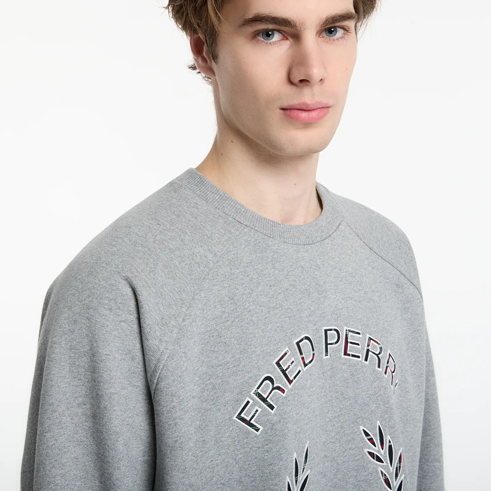 Толстовки та реглани FRED PERRY Tartan Applique Sweatshirt Steel Marl