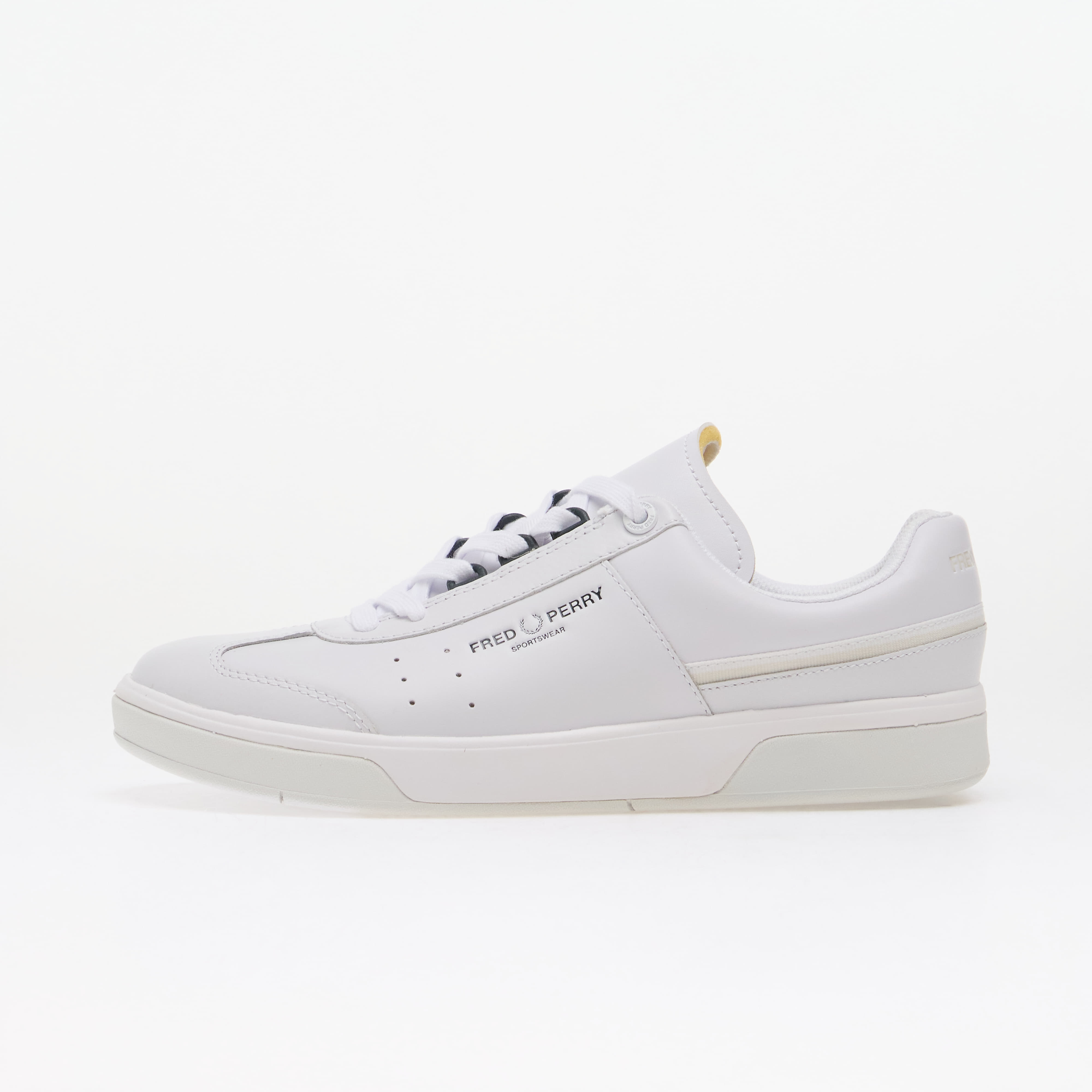 Сникърси FRED PERRY B302 Leather White EUR 43