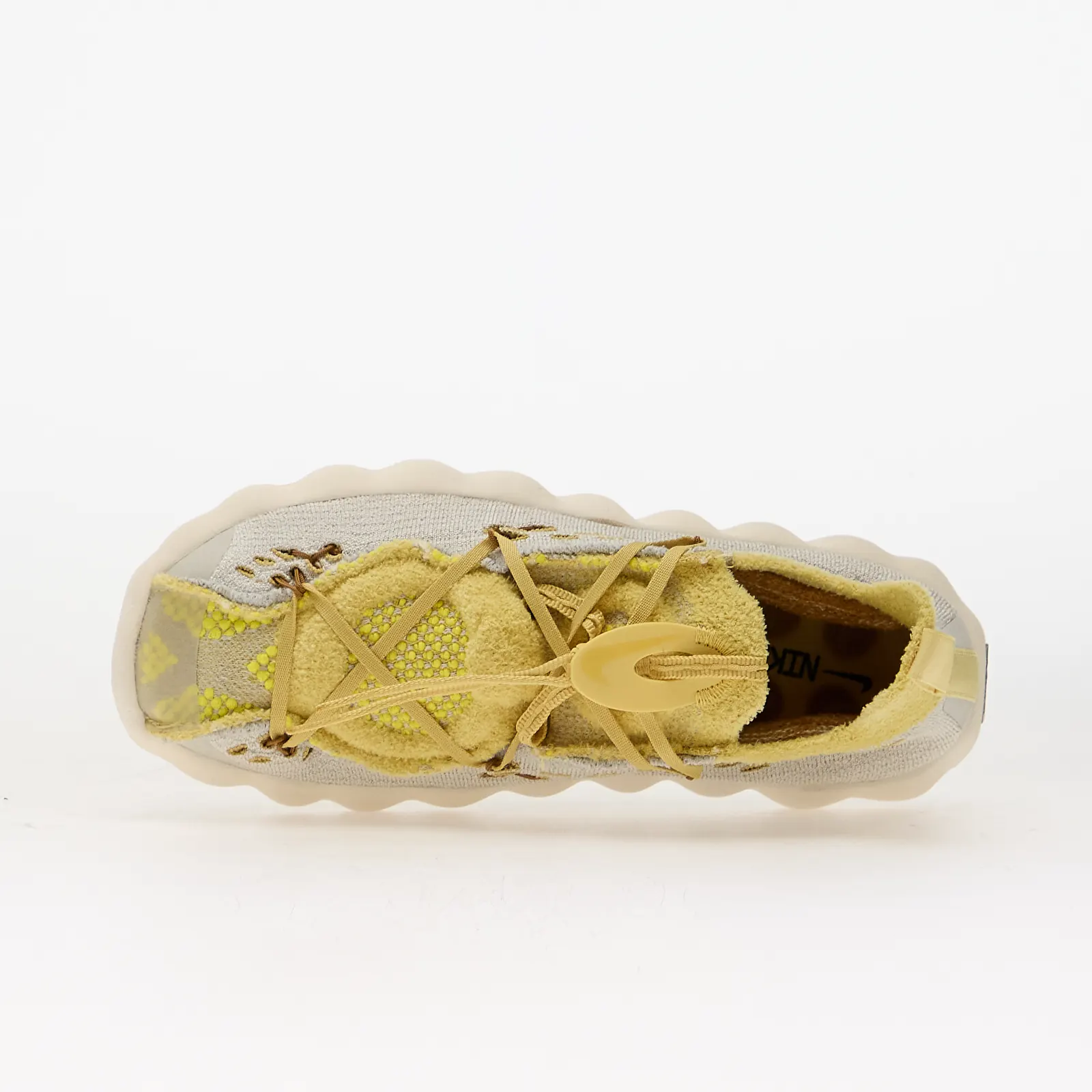 Sneakers voor heren Nike Mind 002 Flyknit Light Bone/ Saturn Gold-Infinite Gold