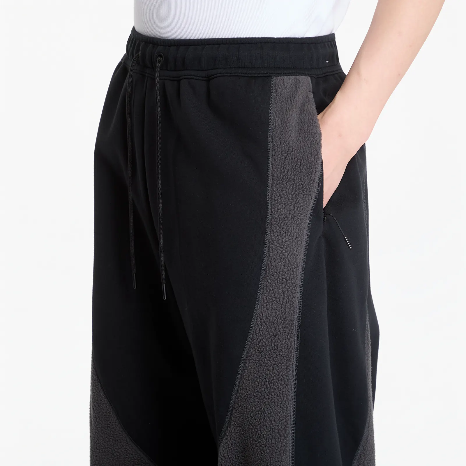 Moške trenirke  Nike Tech Boreas Loose Therma-FIT Open-Hem Pants Black/ Anthracite/ Black