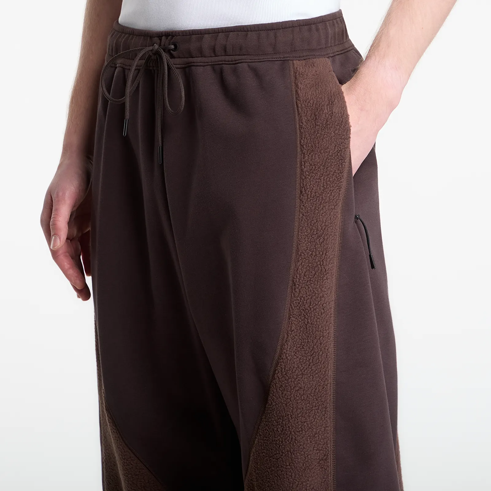 Pánske tepláky Nike Tech Boreas Loose Therma-FIT Open-Hem Pants Velvet Brown/ Baroque Brown/ Black