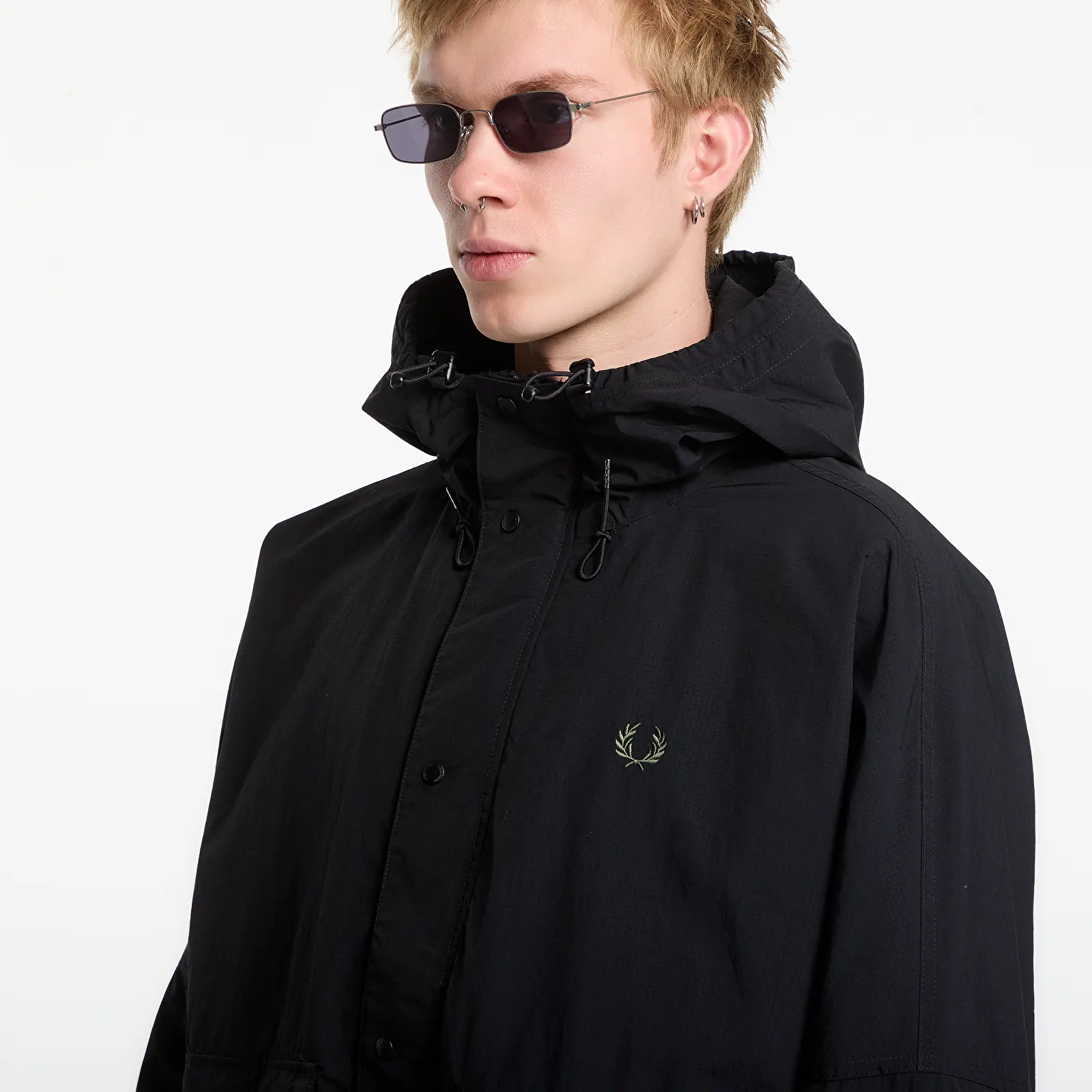 Parkaer til mænd FRED PERRY Cropped Ripstop Parka Black